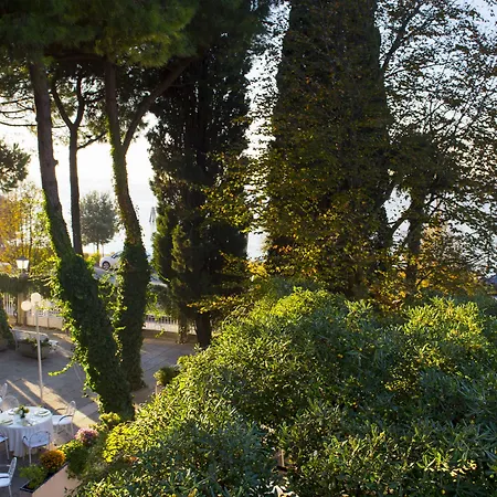 ホテル マバパ 4*